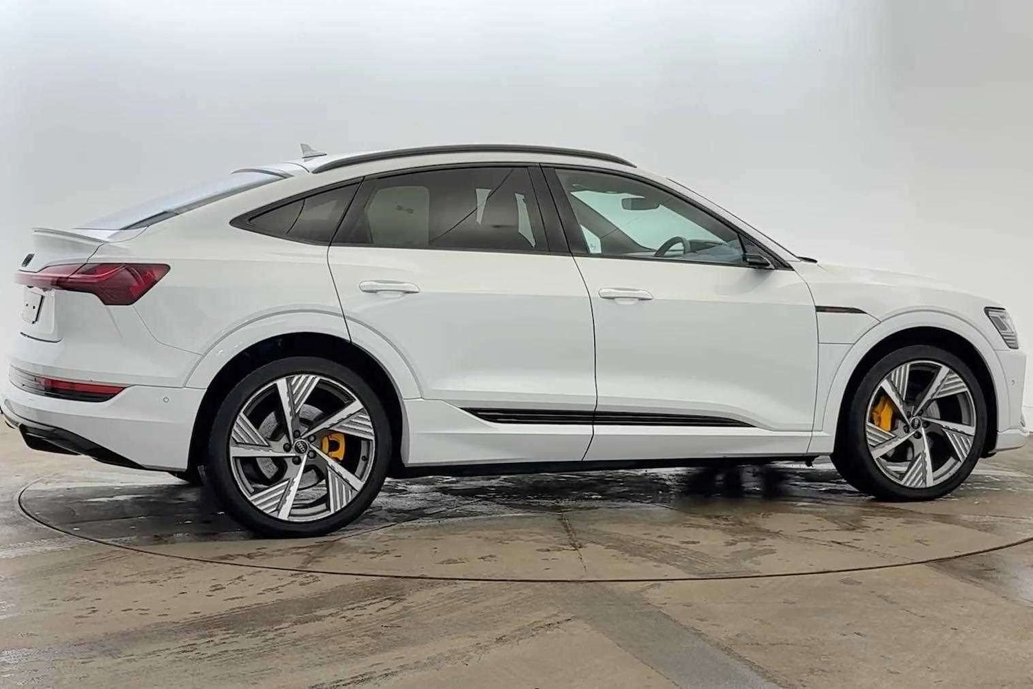 Used Audi e-tron 2022 for sale - 77158394: Photo 4