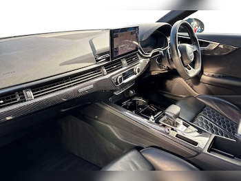 Used Audi RS4 2020 for sale - 76487990: Photo