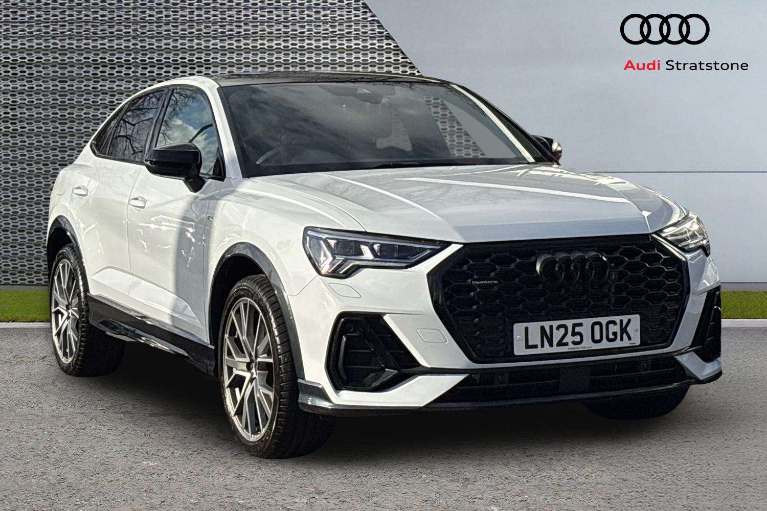 Used Audi Q3 2025 for sale - 76576061: Photo 1