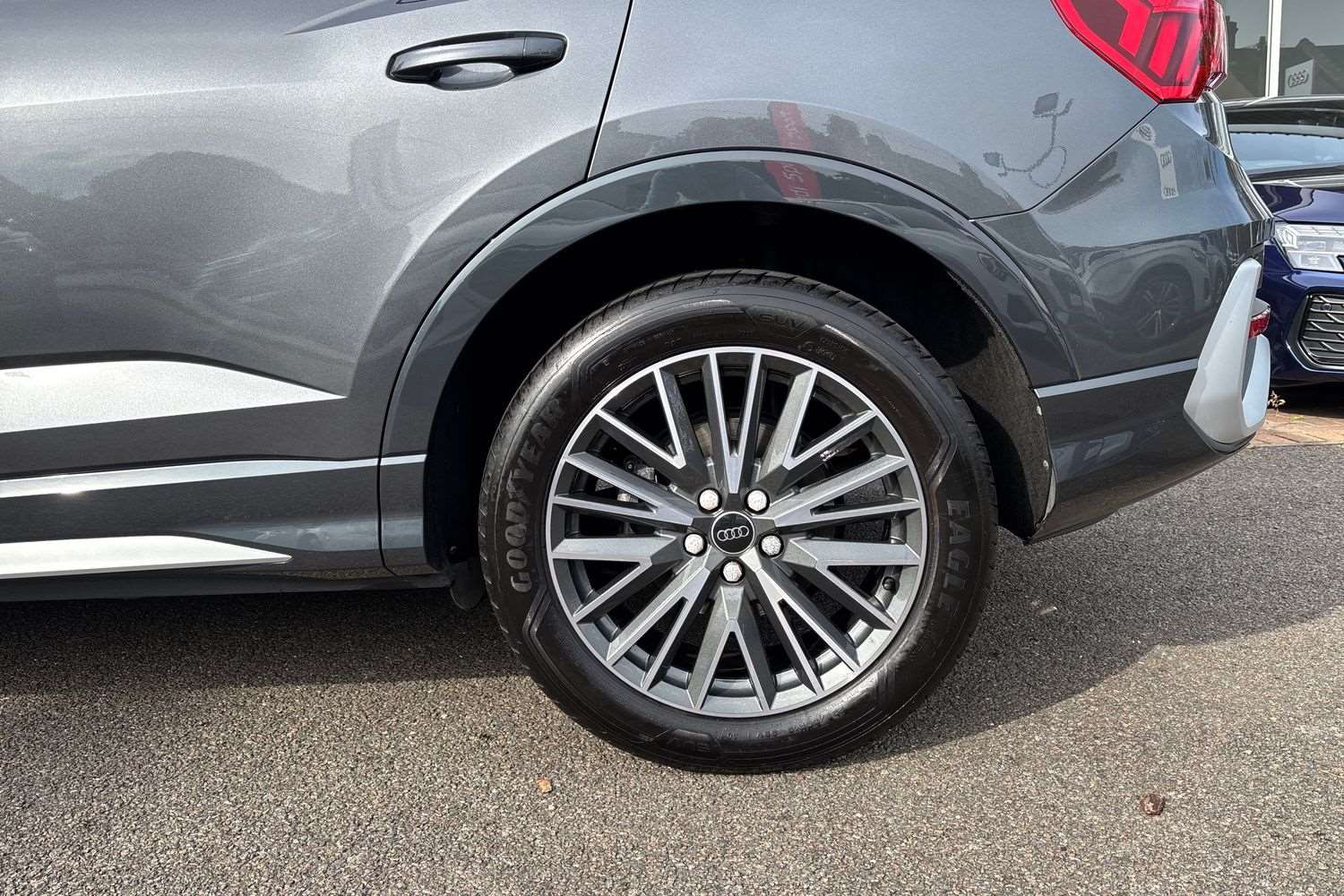 Used Audi Q3 2023 for sale - 76100644: Photo 10