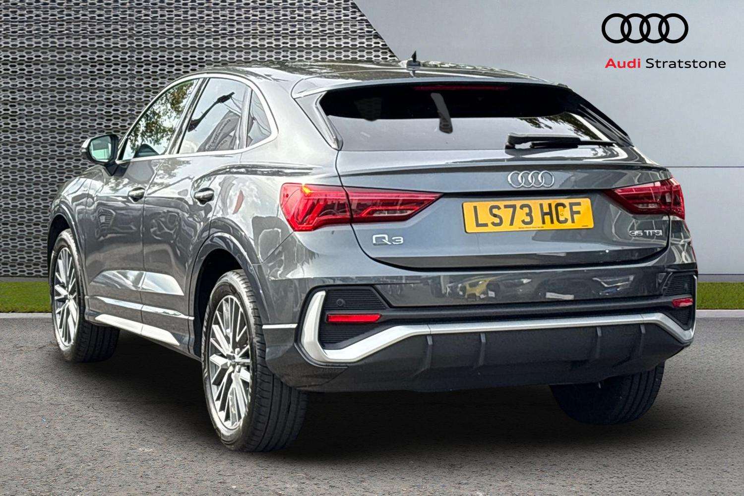 Used Audi Q3 2023 for sale - 76100644: Photo 3