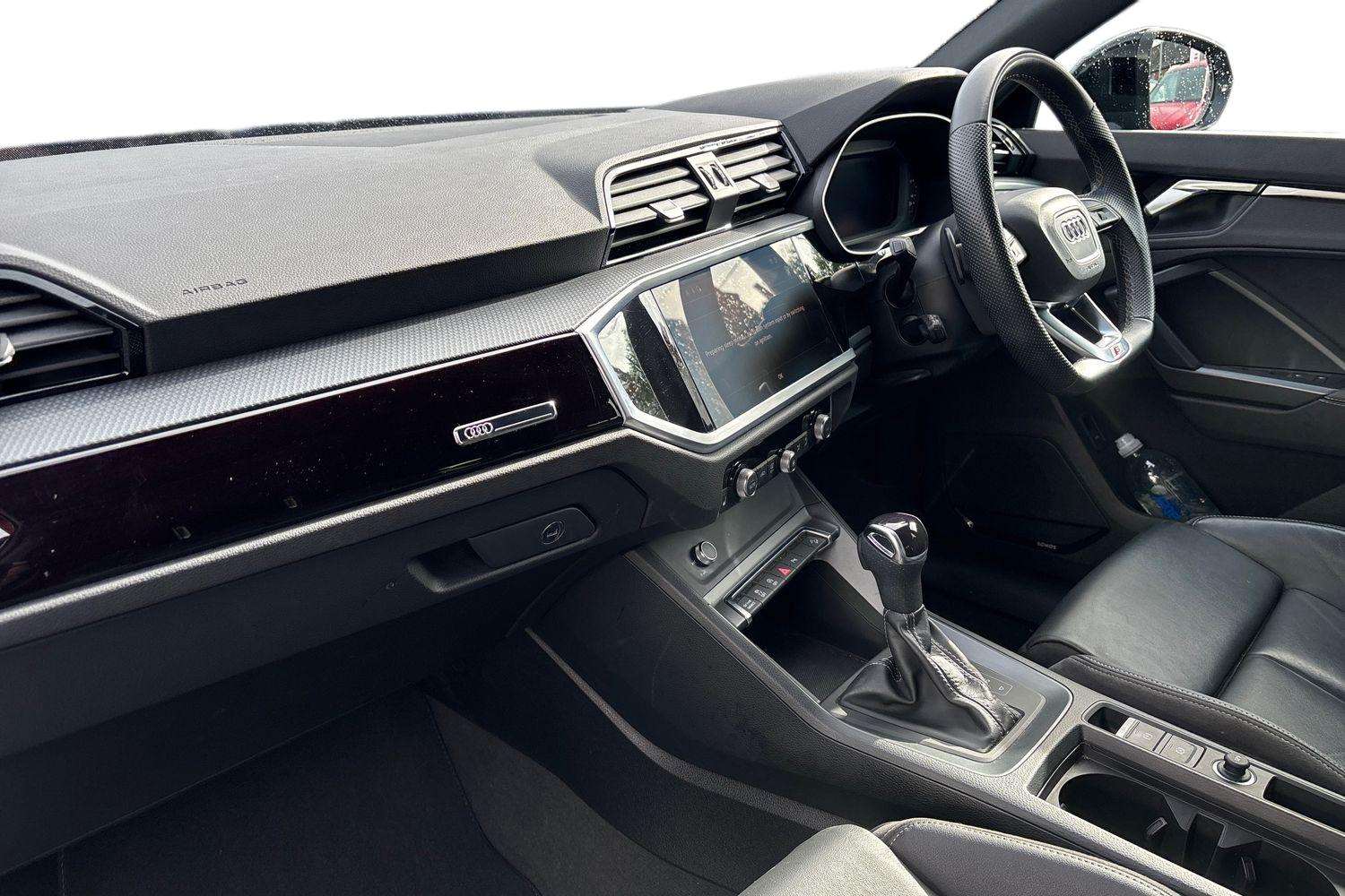 Used Audi Q3 2022 for sale - 76329151: Photo 2