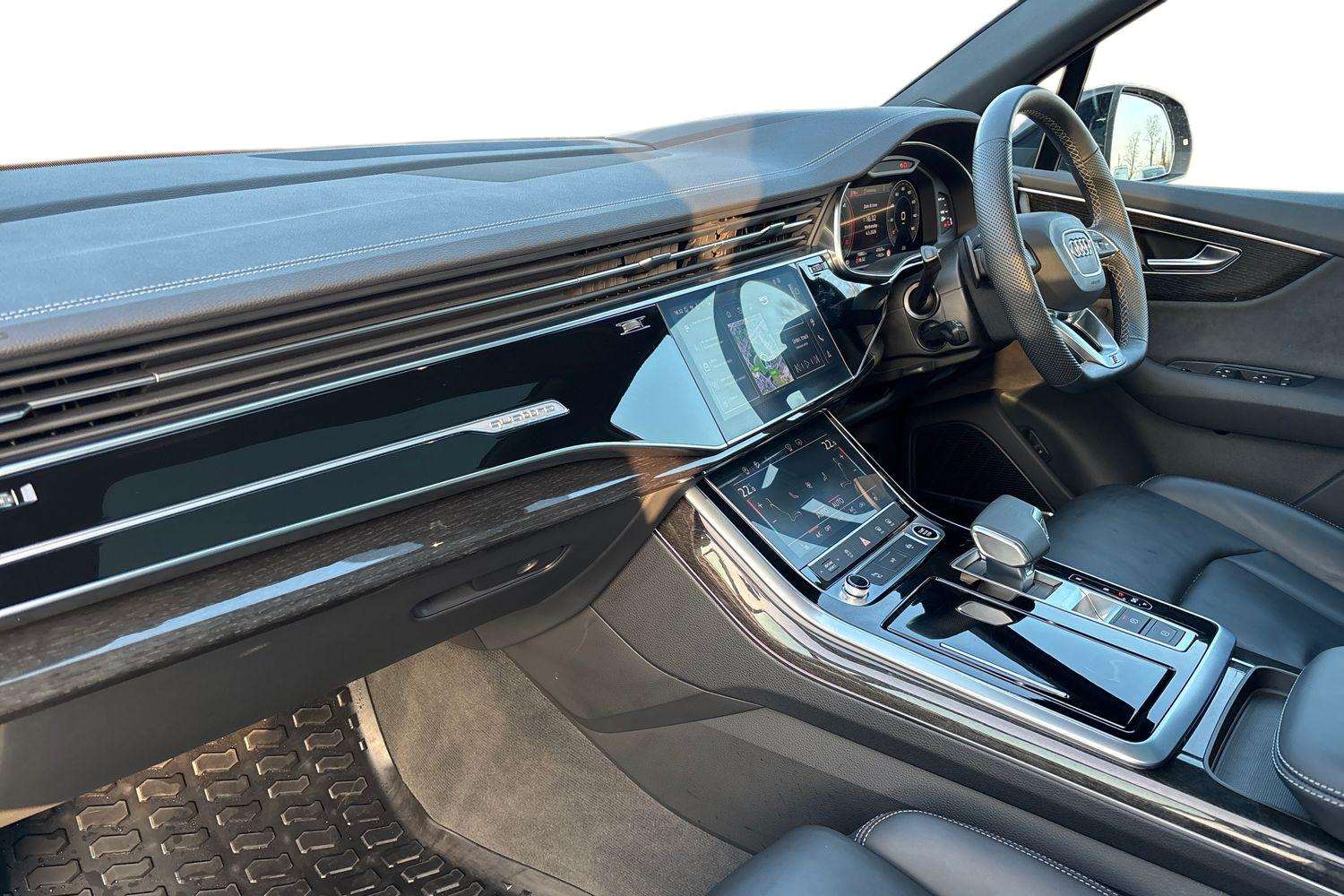 Used Audi Q7 2025 for sale - 77756639: Photo 2