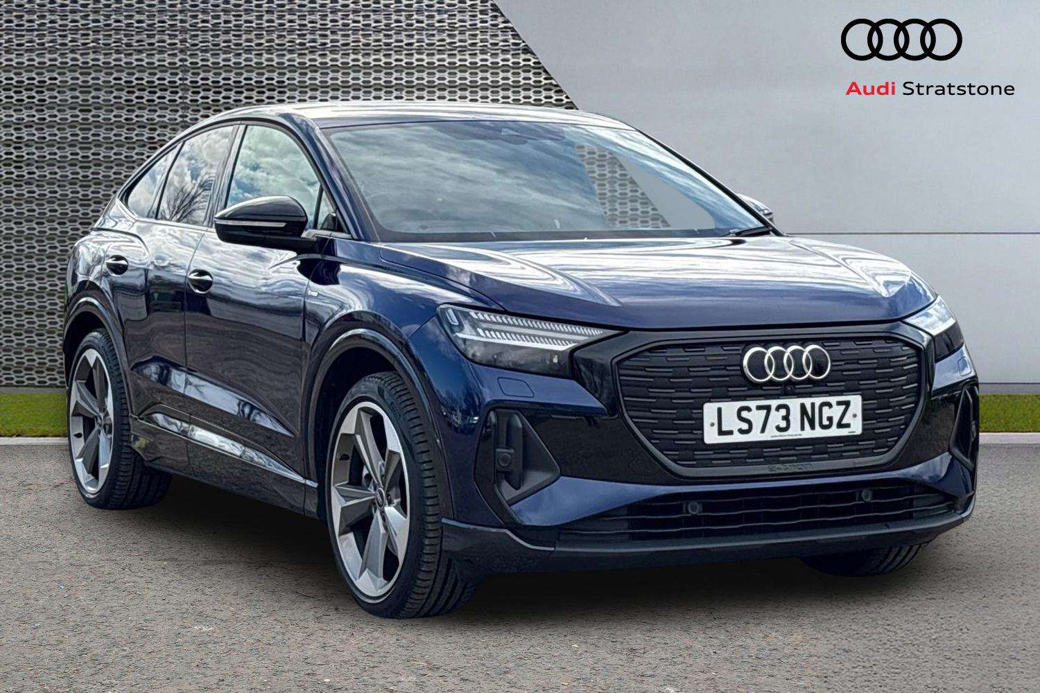 Used Audi Q4 e-tron 2023 for sale - 78037808: Photo 1