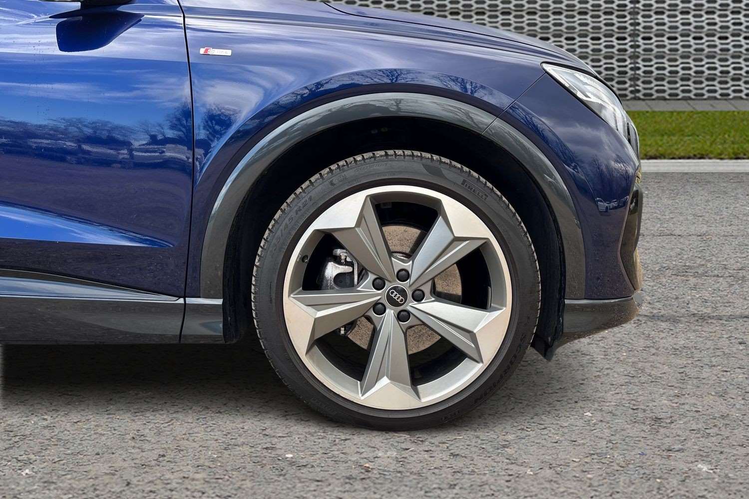 Used Audi Q4 e-tron 2023 for sale - 78037808: Photo 5