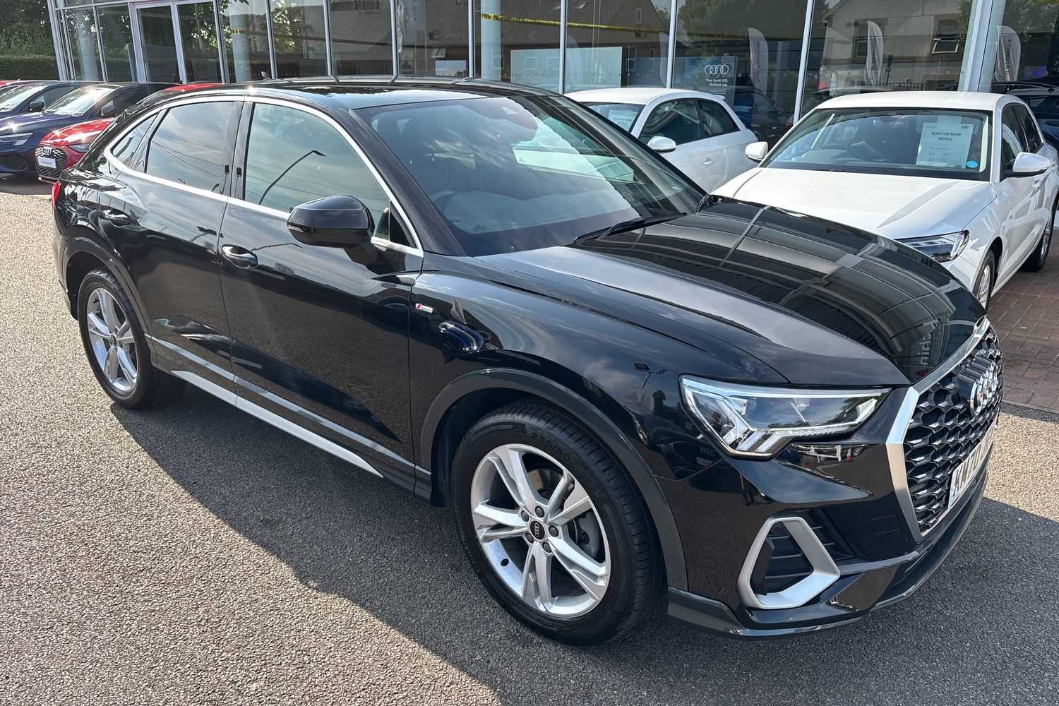 Used Audi Q3 2020 for sale - 76034697: Photo 32