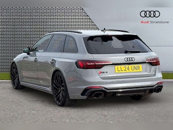 Used Audi RS4 2024 for sale - 77972890: Photo
