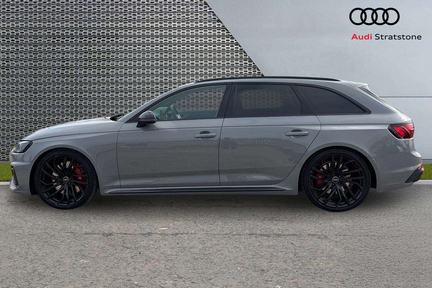 Used Audi RS4 2024 for sale - 77972890: Photo 8