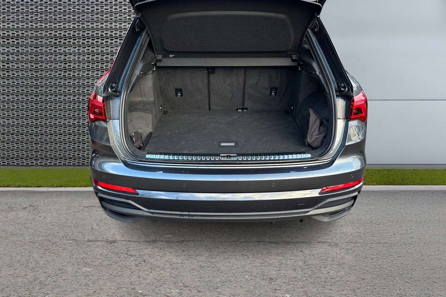 Used Audi Q3 2025 for sale - 76889680: Photo 13