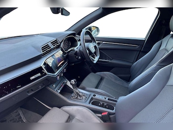 Used Audi Q3 2023 for sale - 77726724: Photo