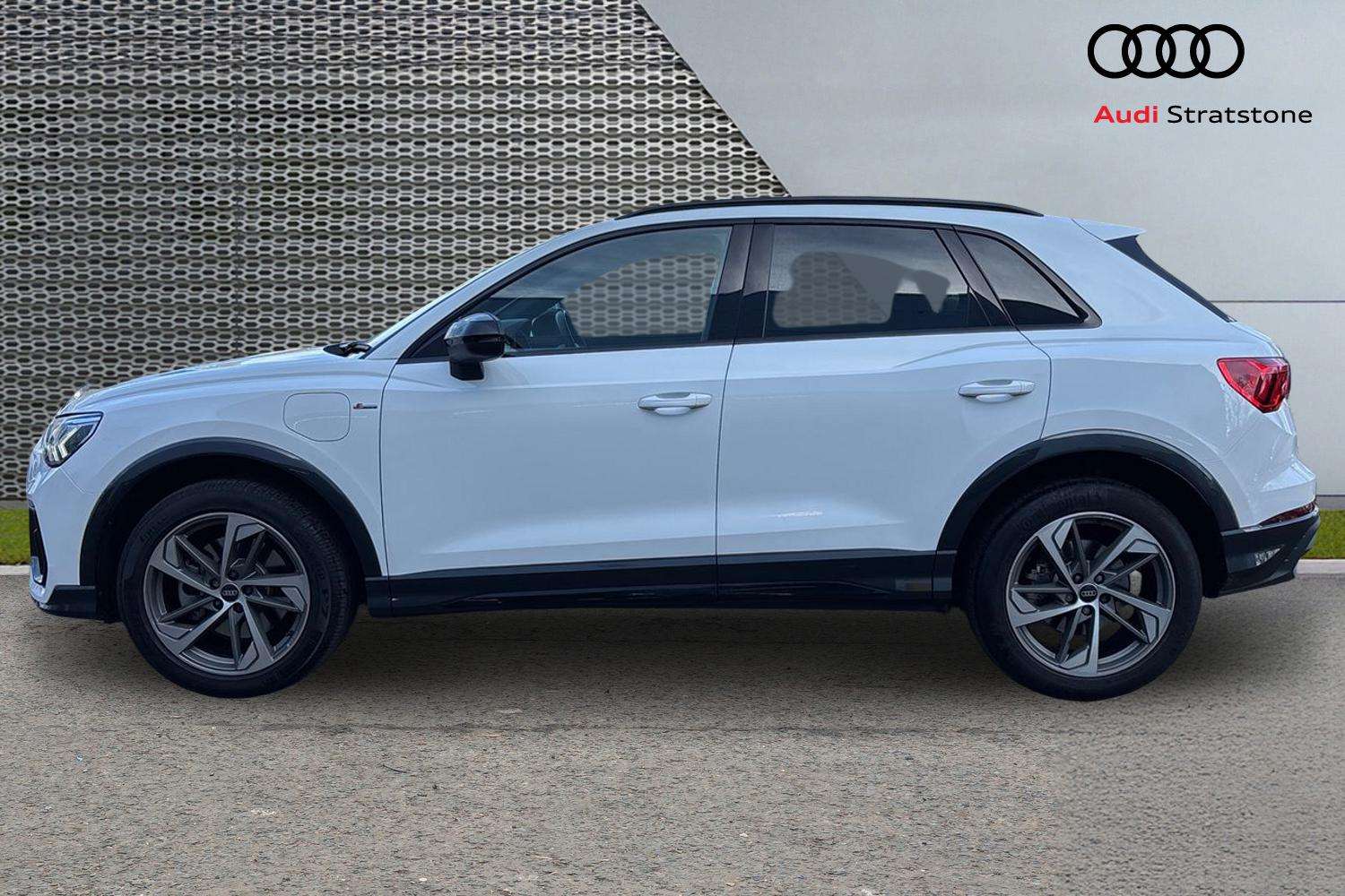 Used Audi Q3 2023 for sale - 77726724: Photo 8