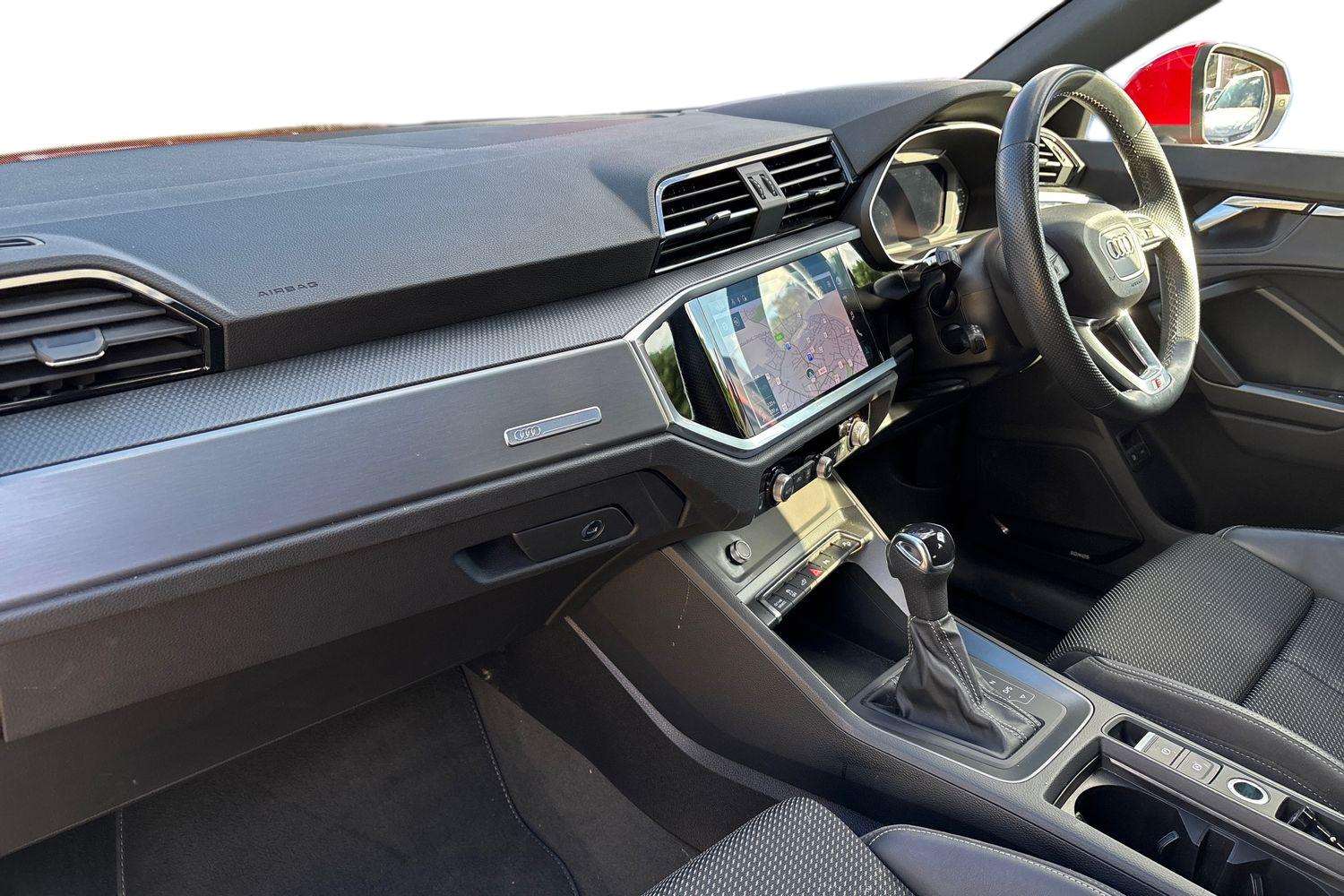Used Audi Q3 2021 for sale - 76034777: Photo 2