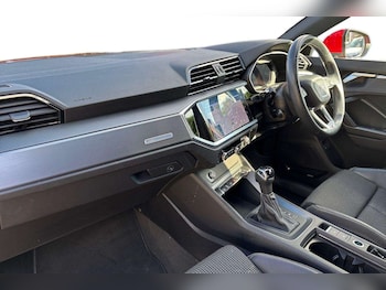 Used Audi Q3 2021 for sale - 76034777: Photo 2