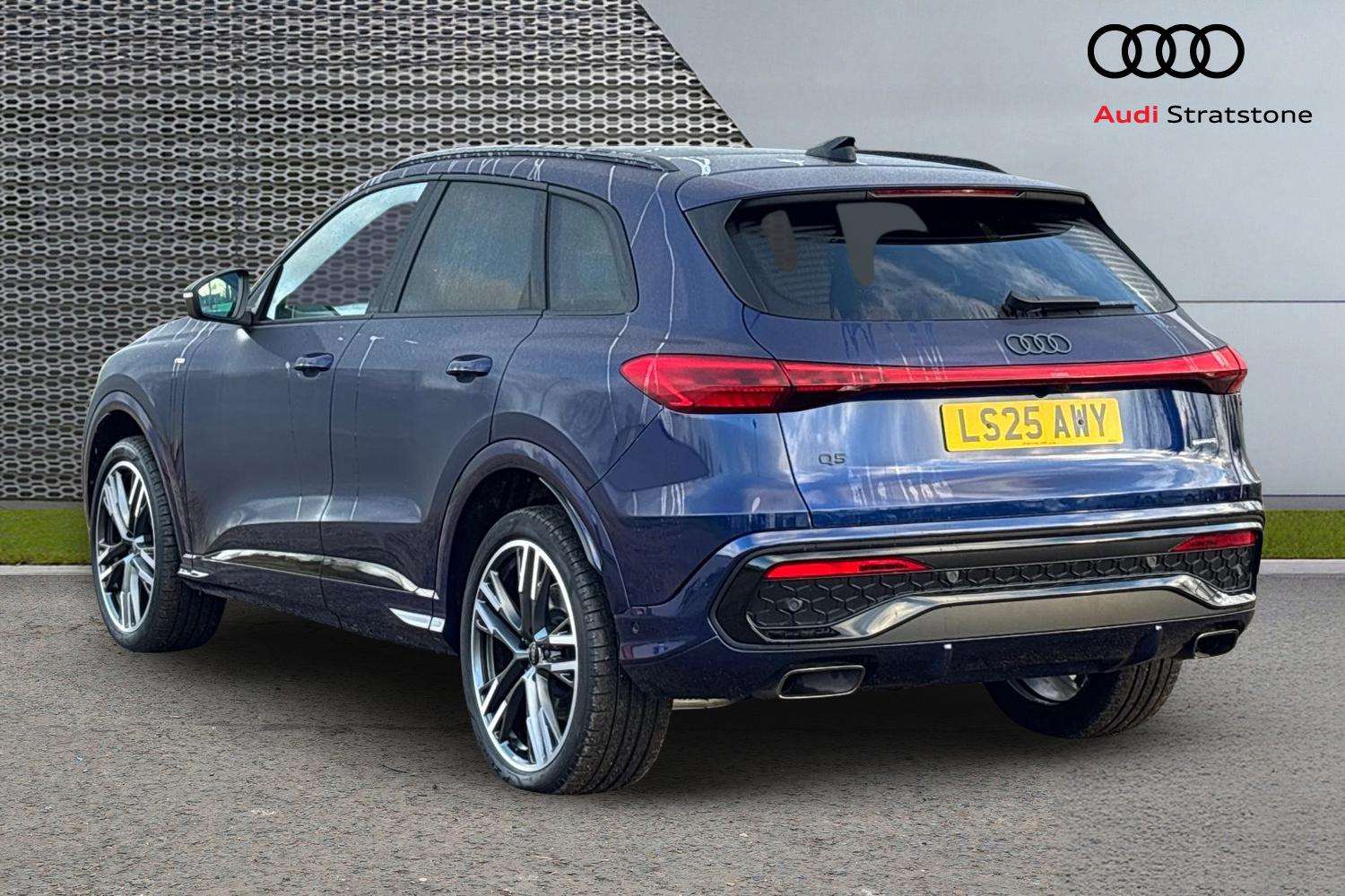 Used Audi Q5 2025 for sale - 76916243: Photo 3