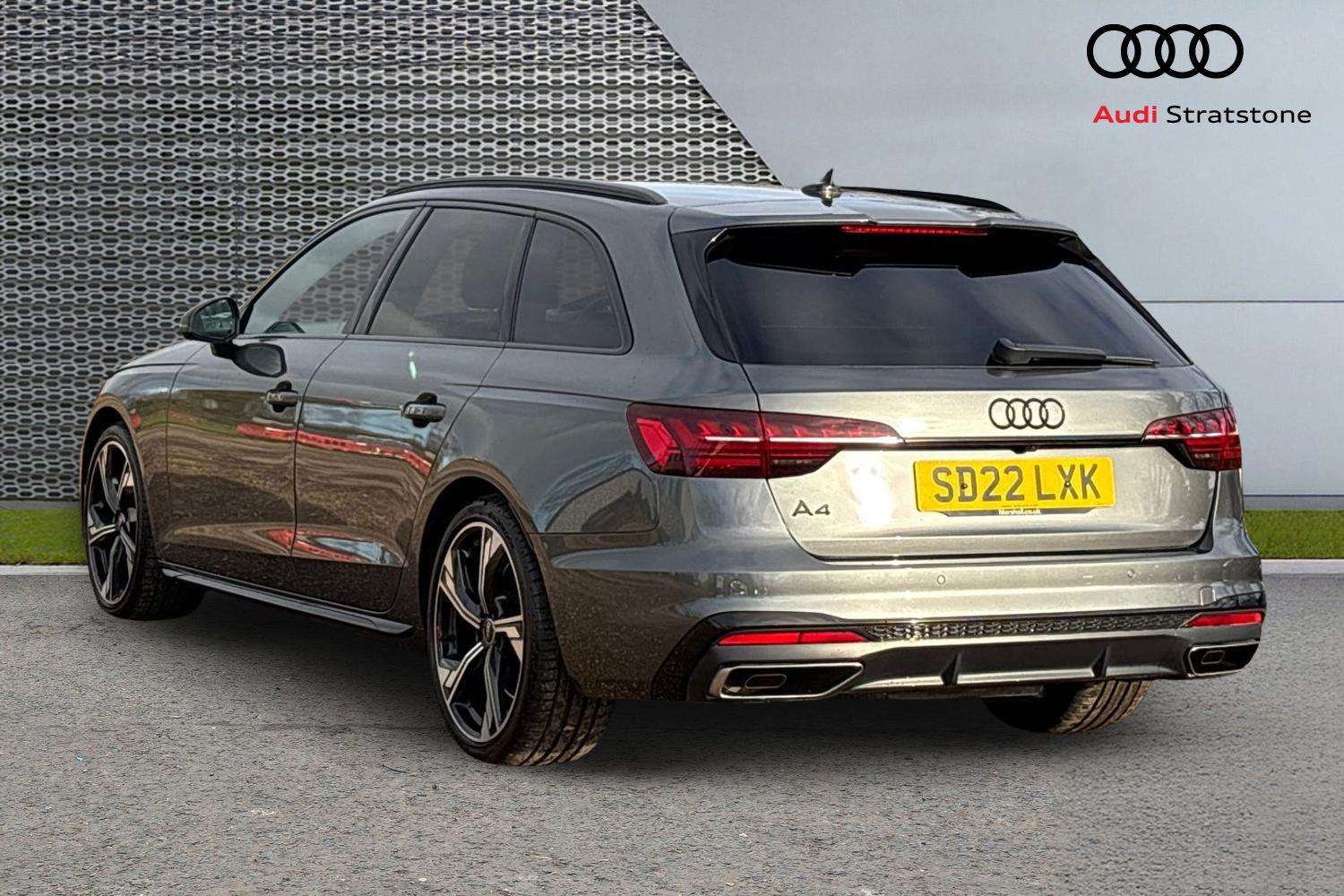 Used Audi A4 2022 for sale - 77032156: Photo 3