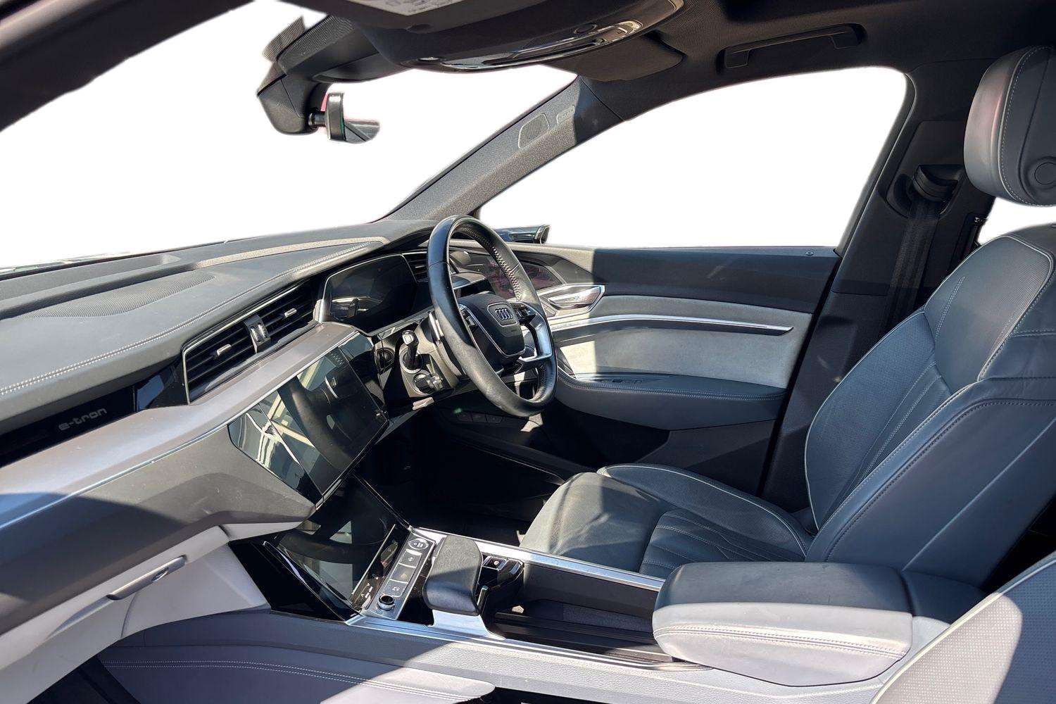 Used Audi e-tron 2020 for sale - 78161559: Photo 2