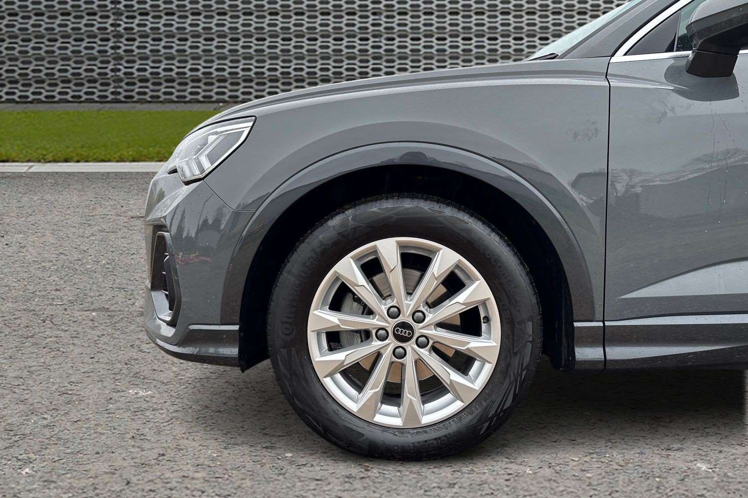 Used Audi Q3 2023 for sale - 76475757: Photo 11