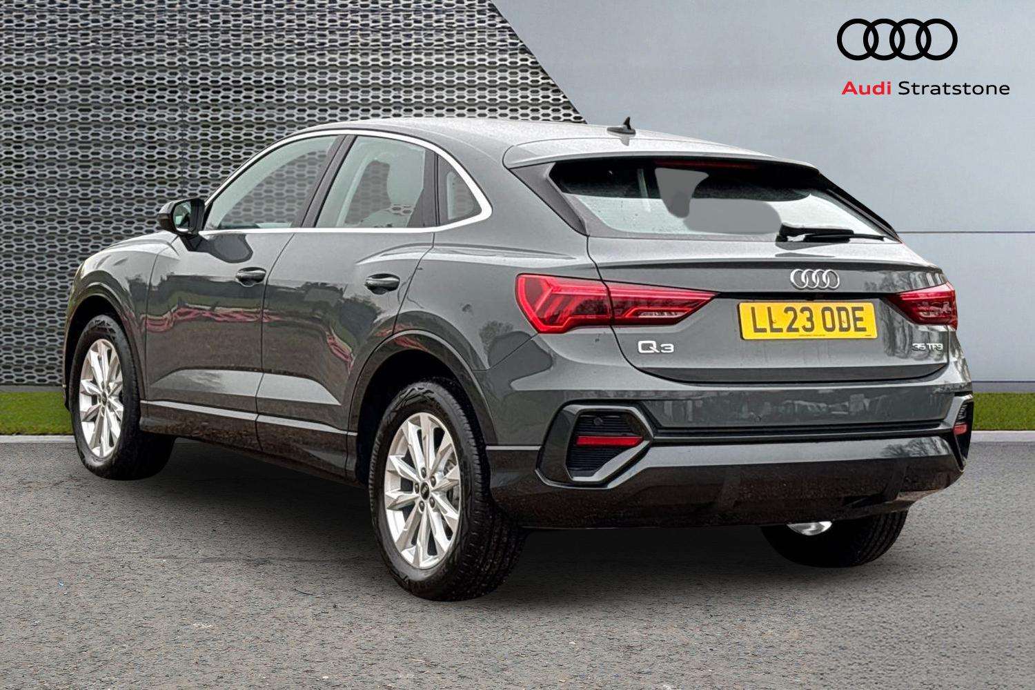 Used Audi Q3 2023 for sale - 76475757: Photo 3
