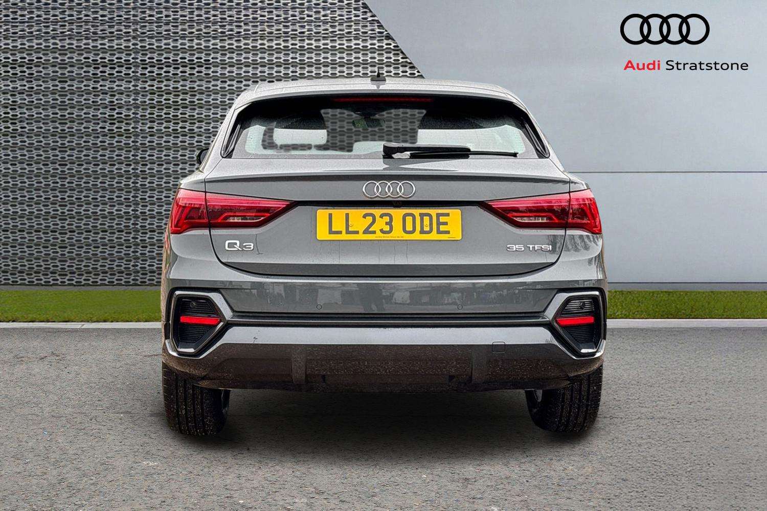 Used Audi Q3 2023 for sale - 76475757: Photo 7