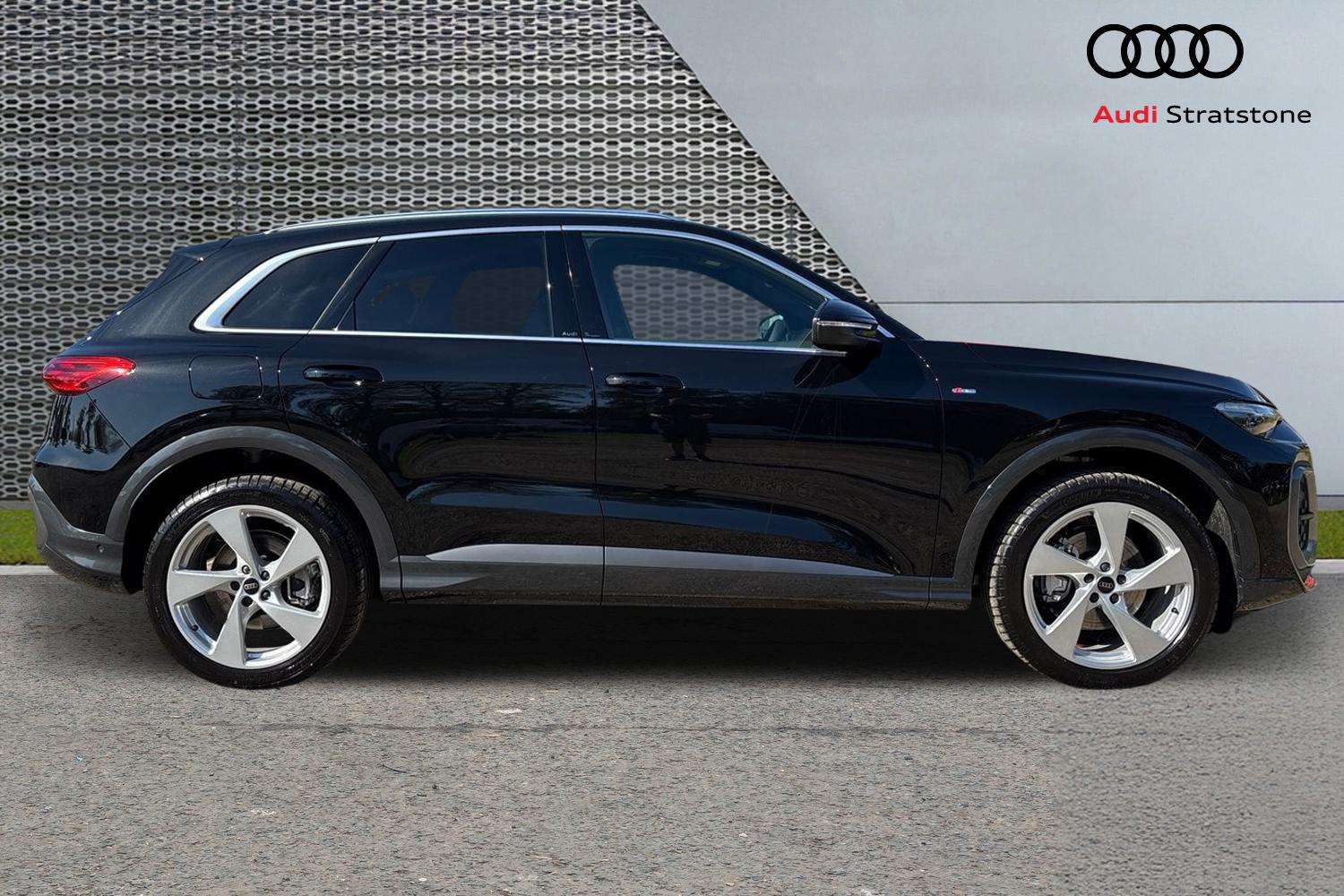 Used Audi Q5 2025 for sale - 76125693: Photo 4