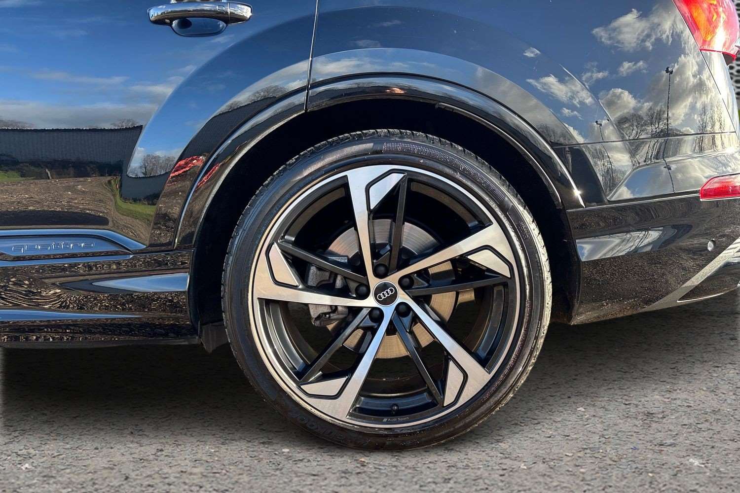 Used Audi Q7 2020 for sale - 76902299: Photo 10