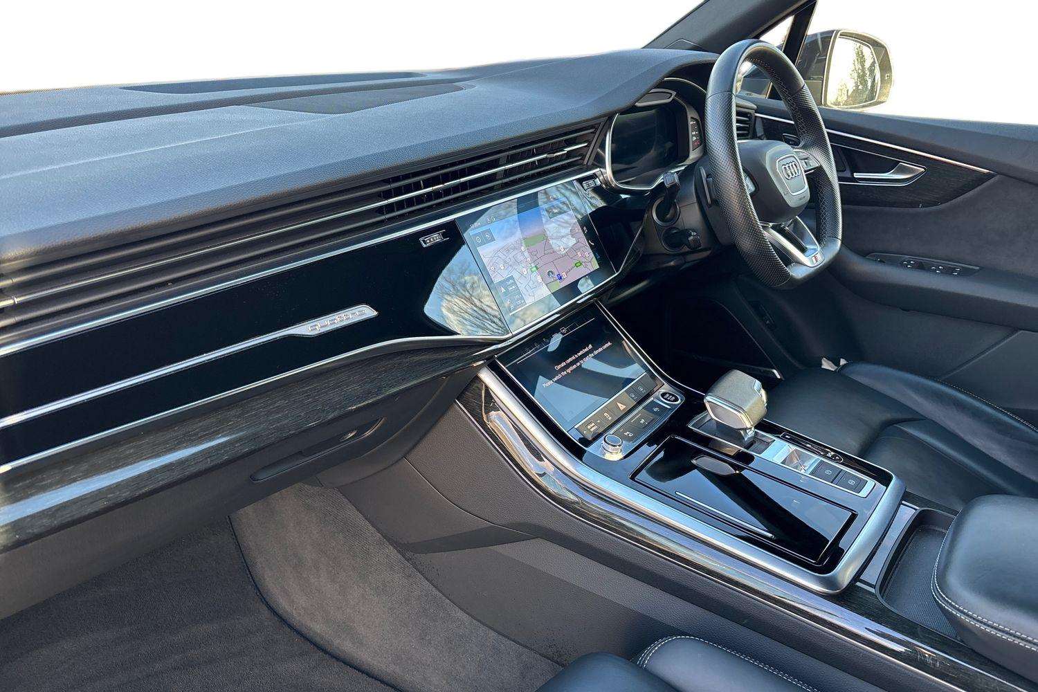 Used Audi Q7 2020 for sale - 76902299: Photo 2