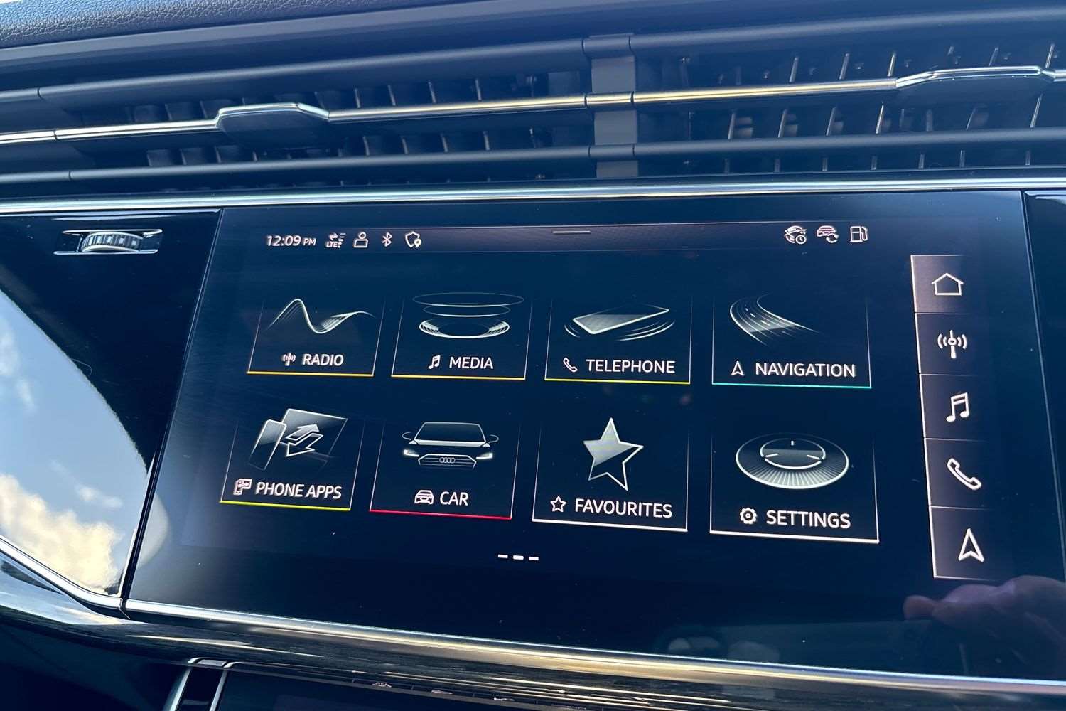 Used Audi Q7 2020 for sale - 76902299: Photo 27