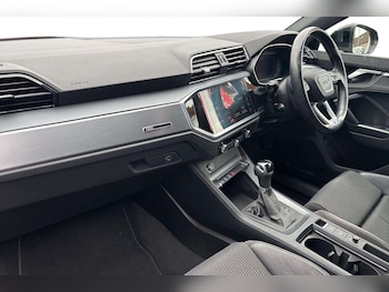 Used Audi Q3 2020 for sale - 76272051: Photo 2