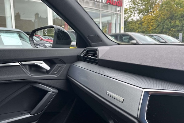 Used Audi Q3 2020 for sale - 76272051: Photo 31