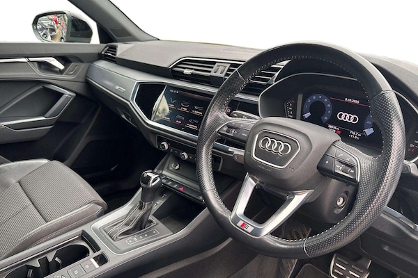 Used Audi Q3 2020 for sale - 76272051: Photo 6