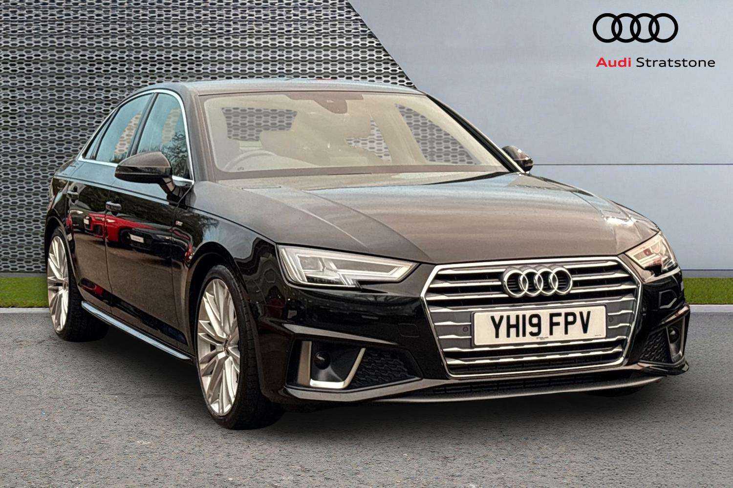 Used Audi A4 2019 for sale - 76692020: Photo 1