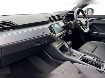 Used Audi Q3 2021 for sale - 76529240: Photo