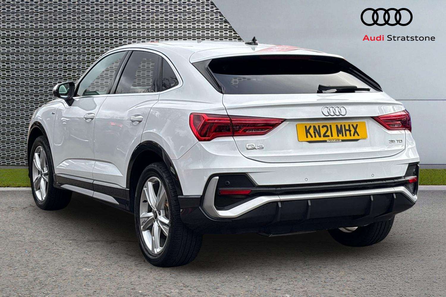 Used Audi Q3 2021 for sale - 76529240: Photo 3