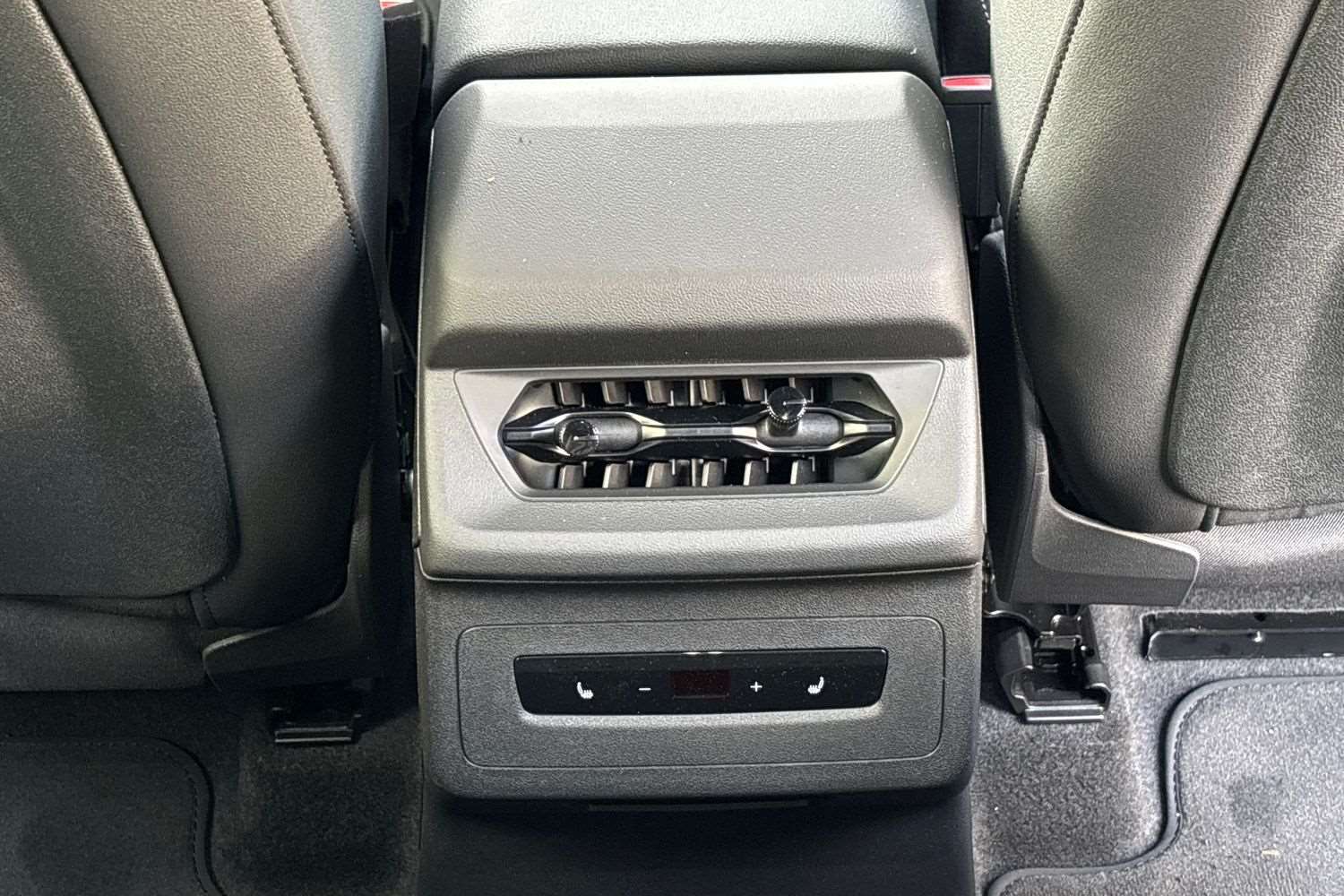 Used Audi Q6 e-tron 2025 for sale - 77270341: Photo 23