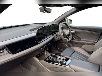 Used Audi Q6 e-tron 2025 for sale - 77270341: Photo