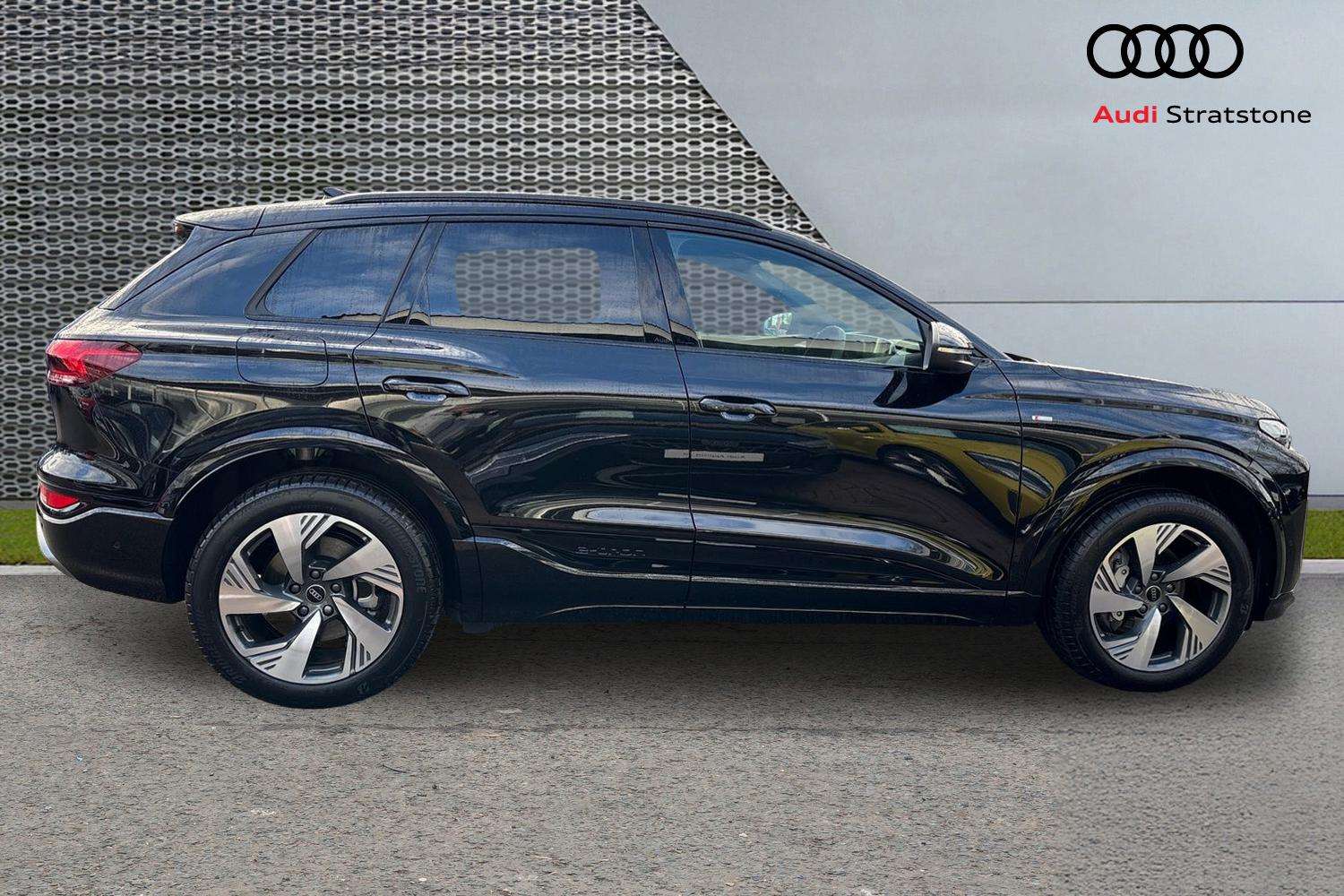 Used Audi Q6 e-tron 2025 for sale - 77270341: Photo 4