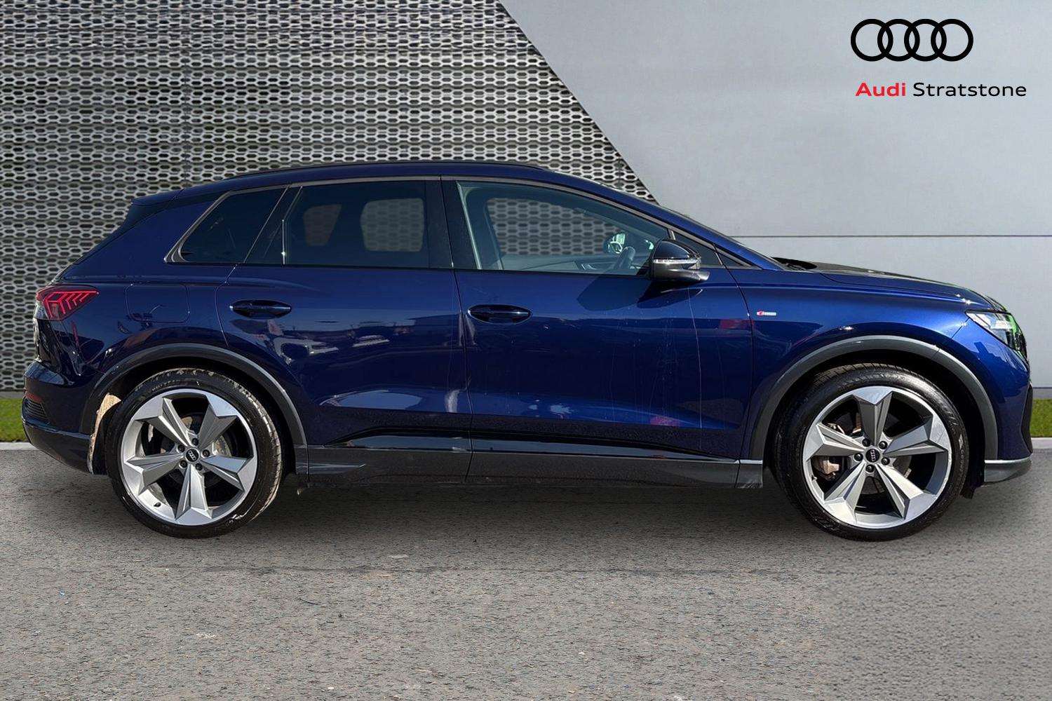 Used Audi Q4 e-tron 2024 for sale - 78173620: Photo 4