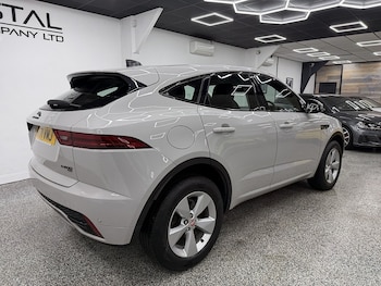 Used Jaguar E-Pace 2021 for sale - 76836639: Photo