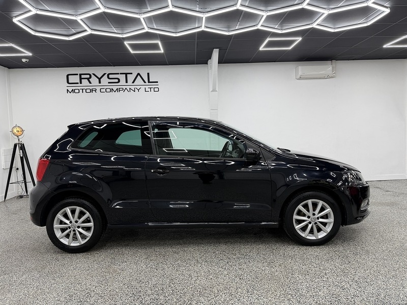 Used Volkswagen Polo 2016 for sale - 76707315: Photo 2