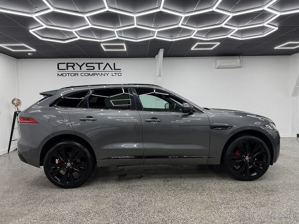 Used Jaguar F-Pace 2017 for sale - 77231943: Photo 2