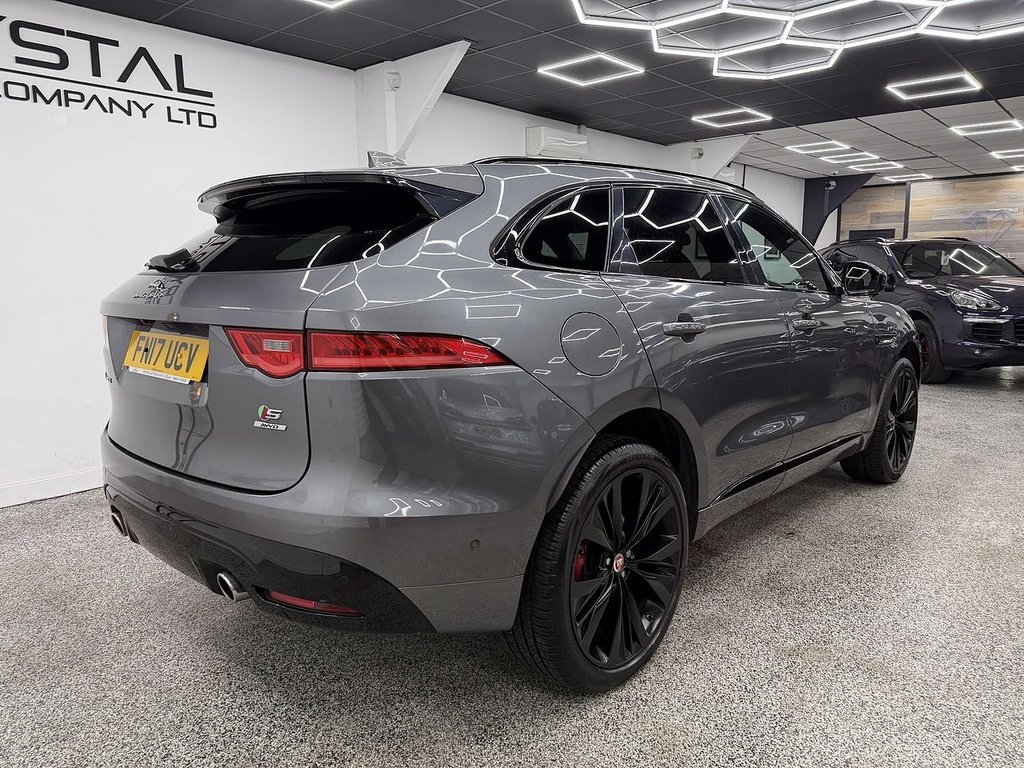 Used Jaguar F-Pace 2017 for sale - 77231943: Photo 3