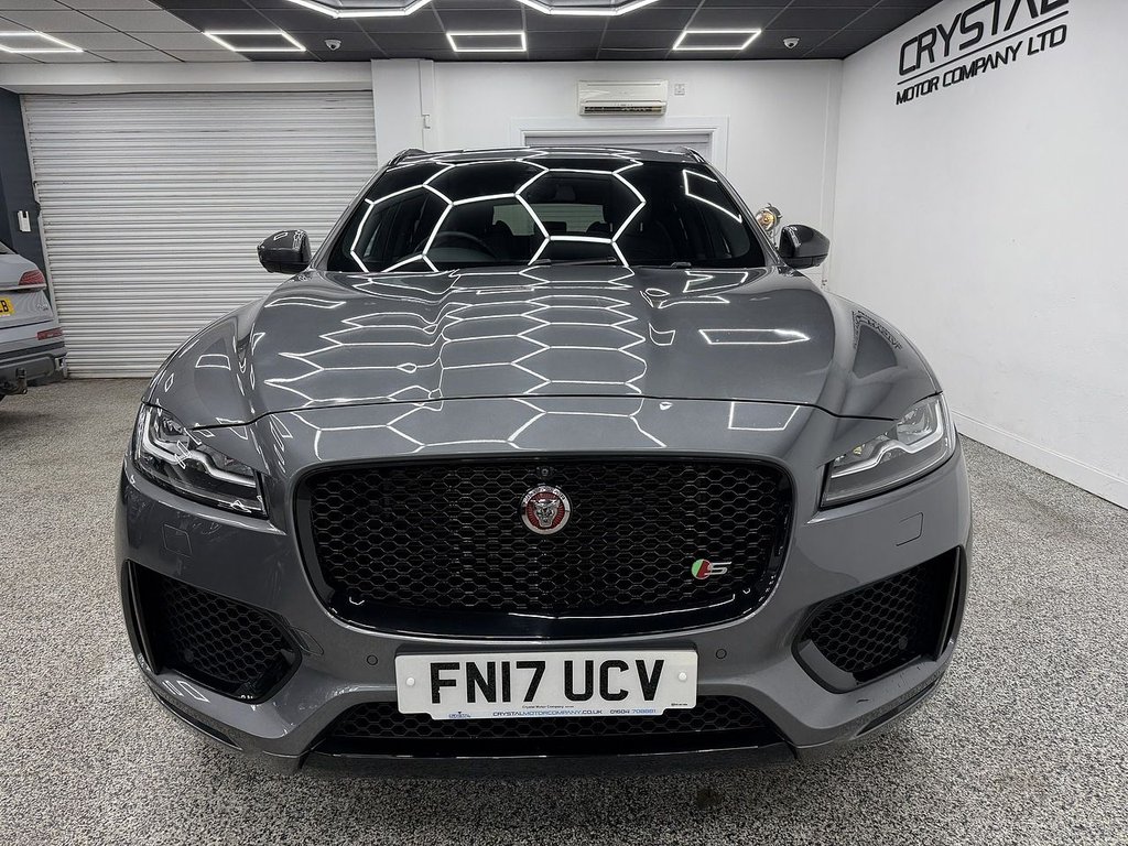 Used Jaguar F-Pace 2017 for sale - 77231943: Photo 7