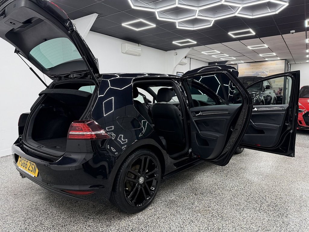 Used Volkswagen Golf 2017 for sale - 77195327: Photo 10