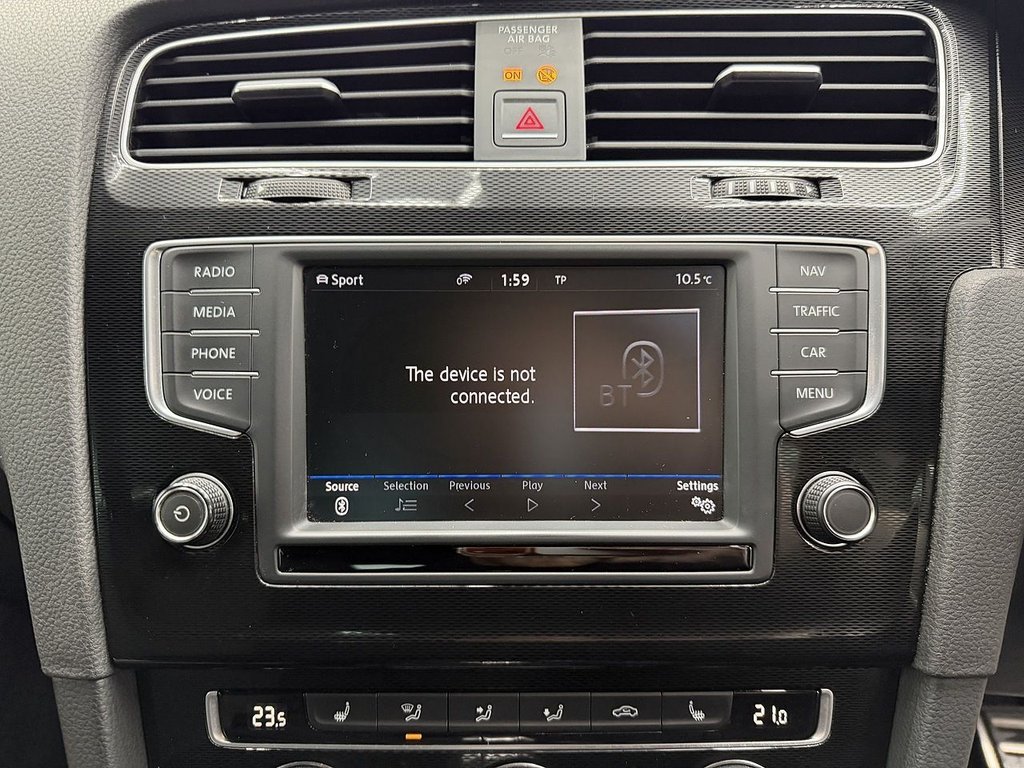 Used Volkswagen Golf 2017 for sale - 77195327: Photo 27