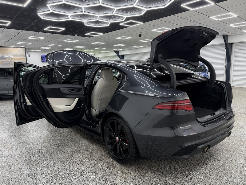 Used Jaguar XE 2020 for sale - 76707319: Photo 12