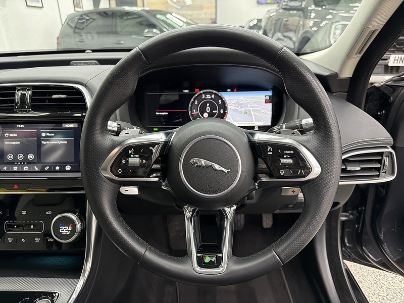 Used Jaguar XE 2020 for sale - 76707319: Photo 22