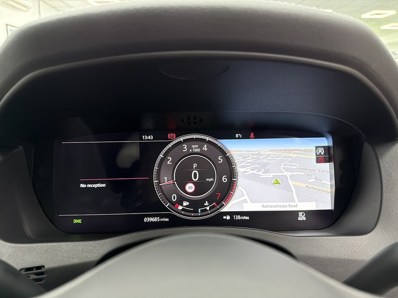 Used Jaguar XE 2020 for sale - 76707319: Photo 23