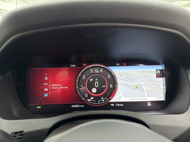 Used Jaguar XE 2020 for sale - 76707319: Photo 24