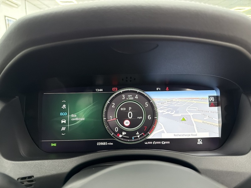 Used Jaguar XE 2020 for sale - 76707319: Photo 25