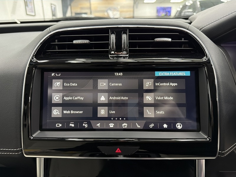 Used Jaguar XE 2020 for sale - 76707319: Photo 31